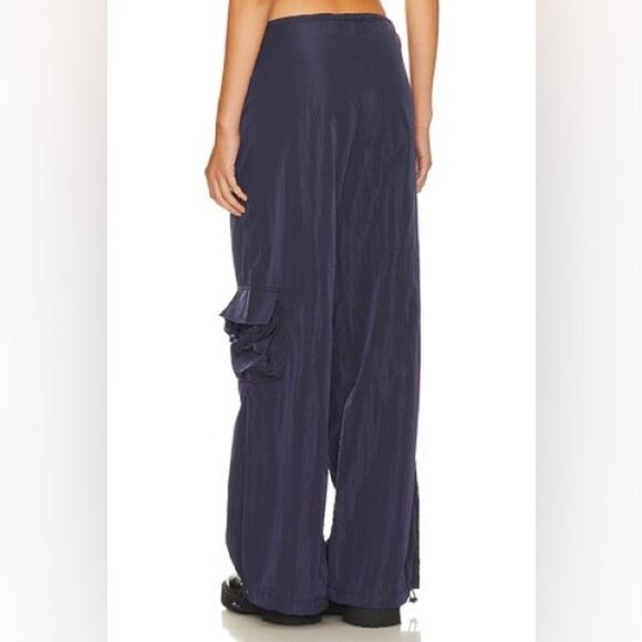 Revolve Superdown Ruby Parachute Pant Stylish Navy Cargo Pants adjustable waist - Picture 2 of 14